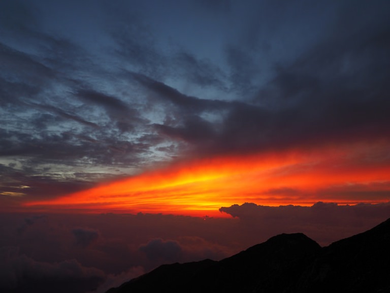 Japan Japanese Alps (Chubu), Kiso-Koma-ga-Take and Utsugi-dake loop, Sunset from Mt. Kiso-Komagatake, Walkopedia