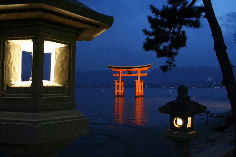 Japan Chugoku, Miya-Jima, Itsukshima-jinja , Walkopedia