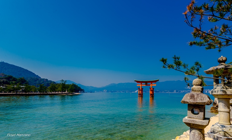 Japan Chugoku, Miya-Jima, Itsukushima Shrine, Walkopedia