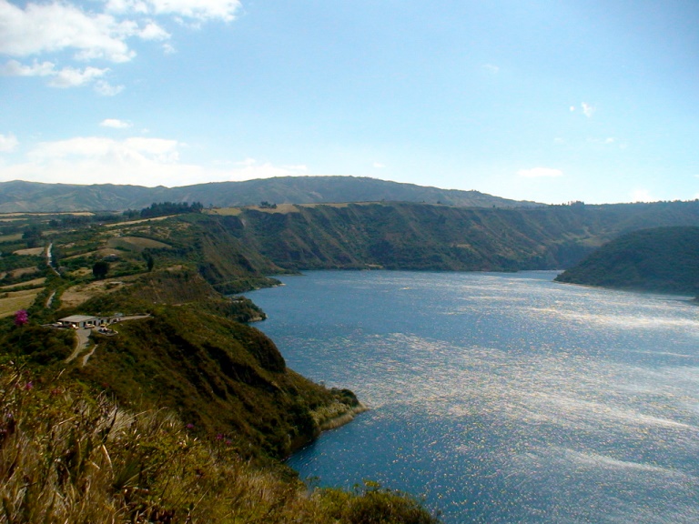 Ecuador Northern Andes: Otavalo Area, Otavalo Area, Laguna de Cuicocha, Walkopedia