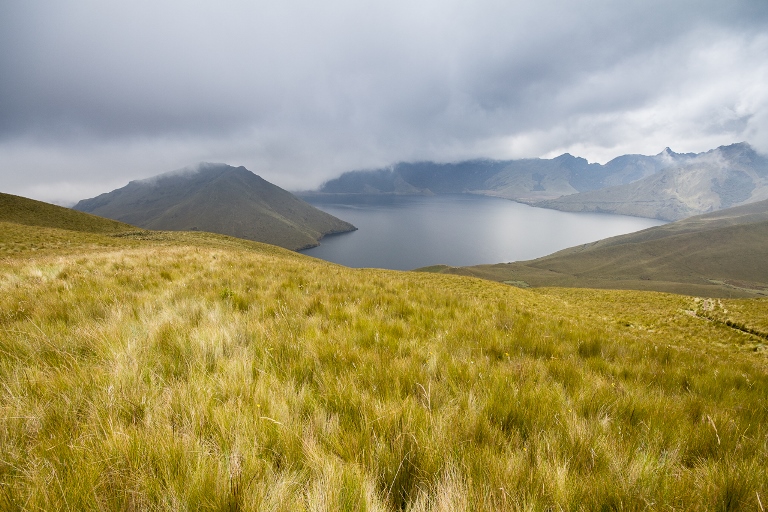 Ecuador Northern Andes: Otavalo Area, Otavalo Area, View to the Laguna de Mojanda , Walkopedia