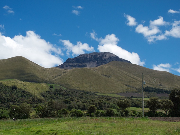 Ecuador Central Andes, El Corazon, El Corazon from the east, Walkopedia