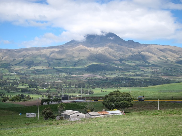 Ecuador Central Andes, El Corazon, El Corazon from the Panamerican Highway, Walkopedia