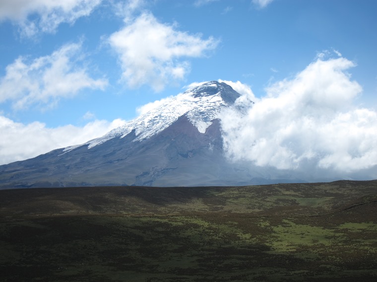 Ecuador Central Andes: Cotopaxi Area, Cerro Ruminahui, Cotopaxi behind lower Ruminahui ridge, Walkopedia