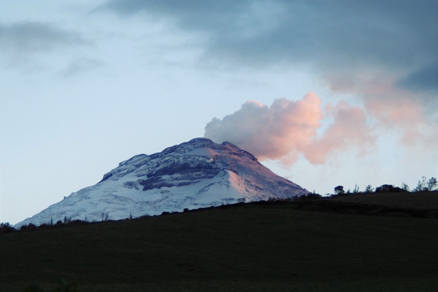 Ecuador Central Andes: Cotopaxi Area, Volcan Cotopaxi, Cotopaxi, Walkopedia