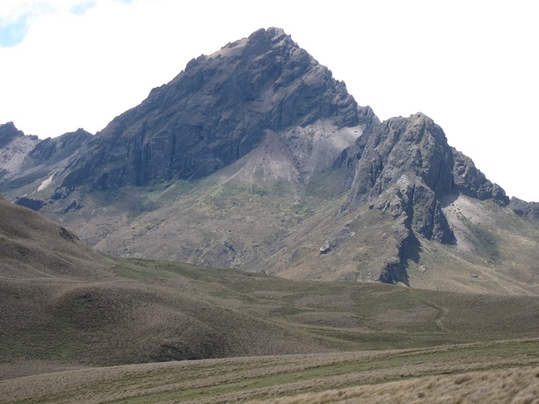 Ecuador Central Andes: Cotopaxi Area, Cotopaxi Area, Ruminahui from eastern flanks, Walkopedia