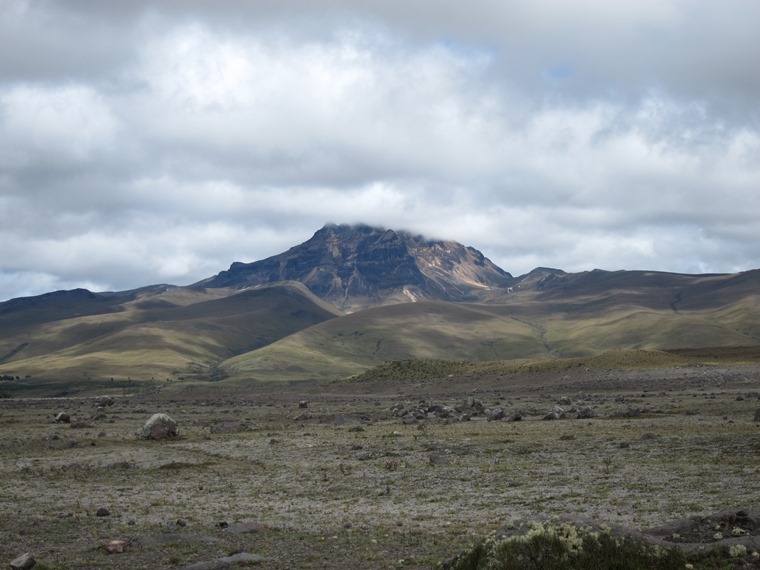 Cerro Sincholagua: Sincholagua and blast-thrown boulders - © William Mackesy
