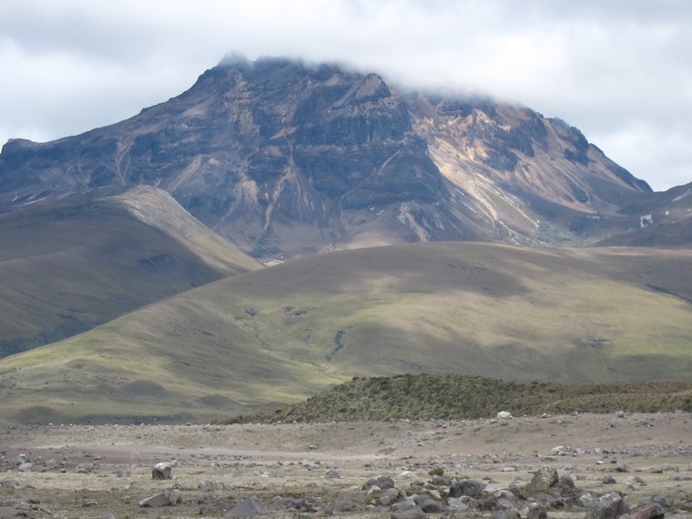 Ecuador Central Andes: Cotopaxi Area, Cerro Sincholagua, Sincholagua, Walkopedia