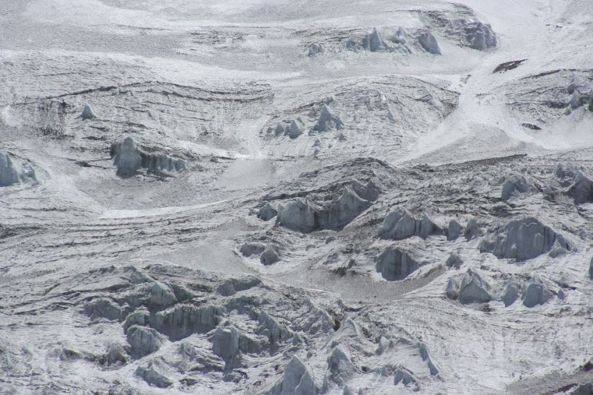 Chimborazo icefields - ©Flickr User - mederic Chimborazo Ascent: Chimborazo icefields - ©Flickr User - mederic