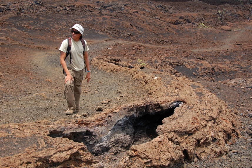 Ecuador Galapagos Islands, Sierra Negra, Isabela, Lava tube, Walkopedia