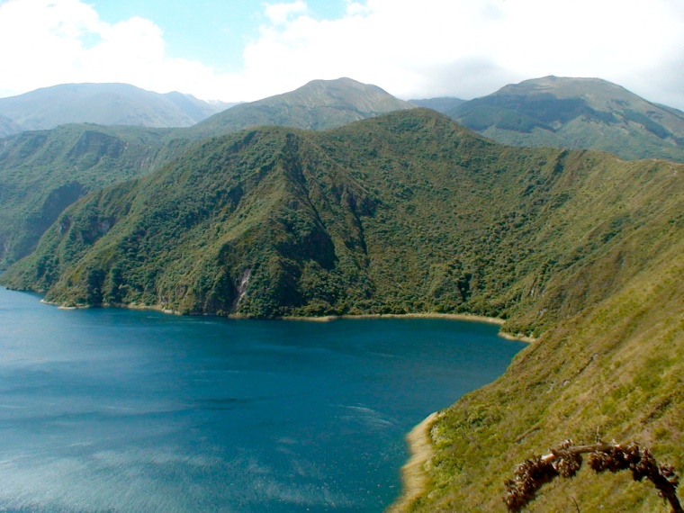 Ecuador Northern Andes: Otavalo Area, Laguna de Cuicocha and Cerro Cotatachi, Laguna de Cuicocha, Walkopedia