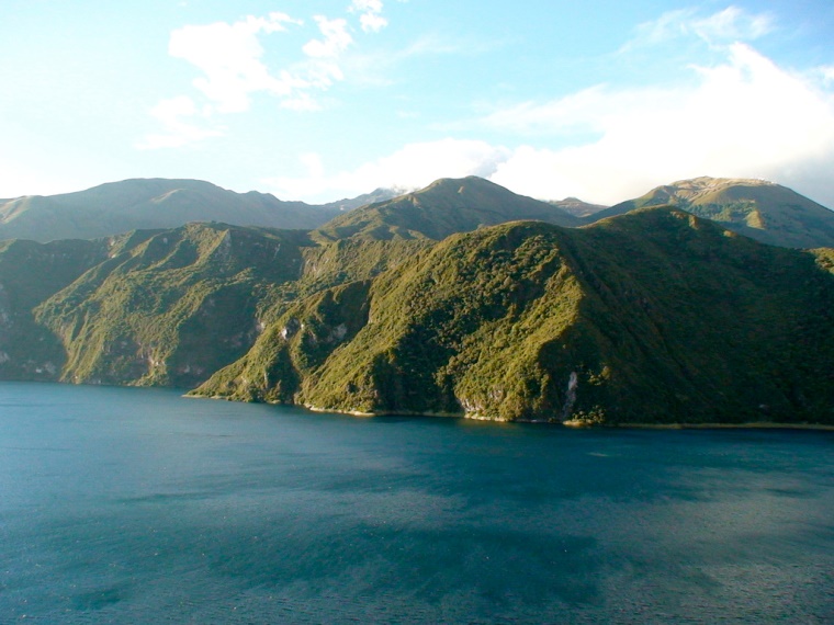 Ecuador Northern Andes: Otavalo Area, Laguna de Cuicocha and Cerro Cotatachi, Laguna de Cuicocha, Walkopedia