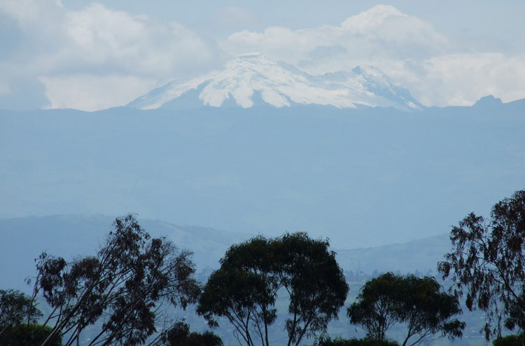 Ecuador Central Andes, Avenue of the Volcanoes, Cotopaxi, Walkopedia