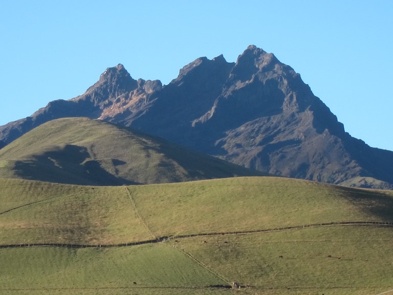 Ecuador Central Andes, Avenue of the Volcanoes, Carihuairazo from Panamericano, Walkopedia