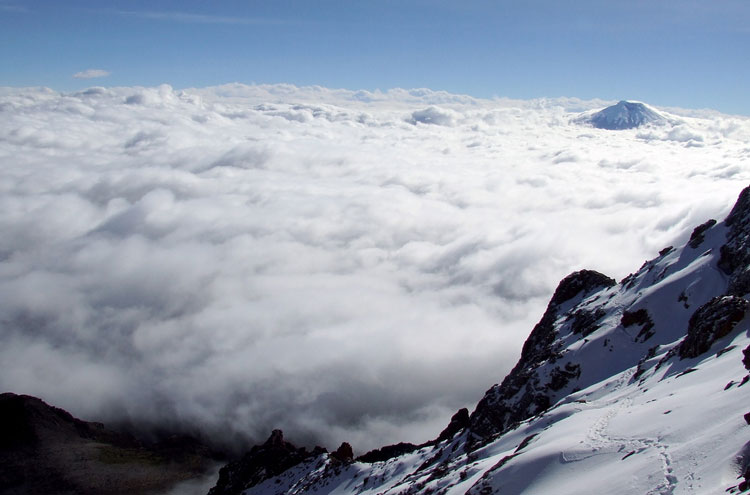 Ecuador Central Andes, Avenue of the Volcanoes, Track to Cotopaxi, Walkopedia