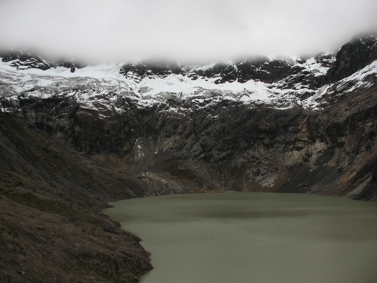 Ecuador Central Andes, Banos Area , End of hike to Et Altar - Lago Amarillo, Walkopedia
