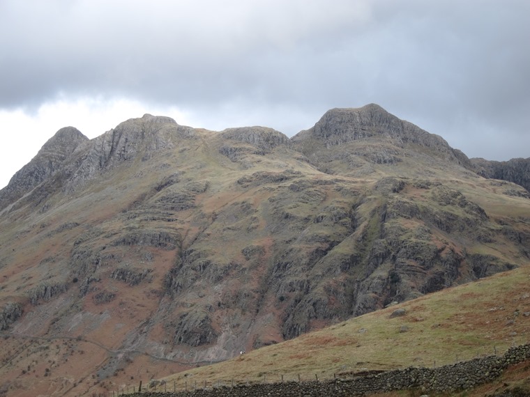 United Kingdom England Lake District, Langdale Valleys, Langdale Pikes, March, Walkopedia