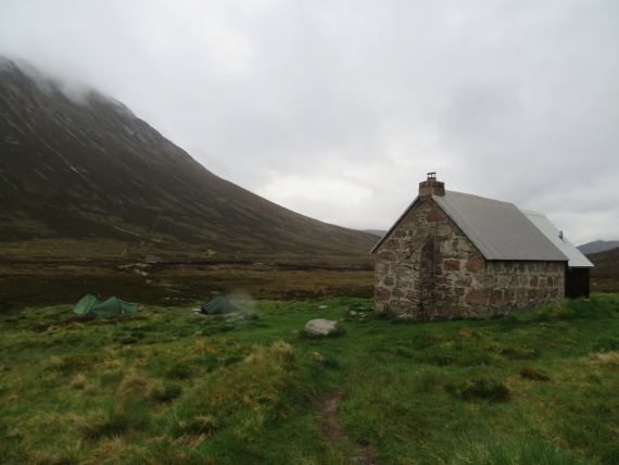 United Kingdom Scotland Cairngorms, Upper Dee Valley, Corrour Hut, Walkopedia