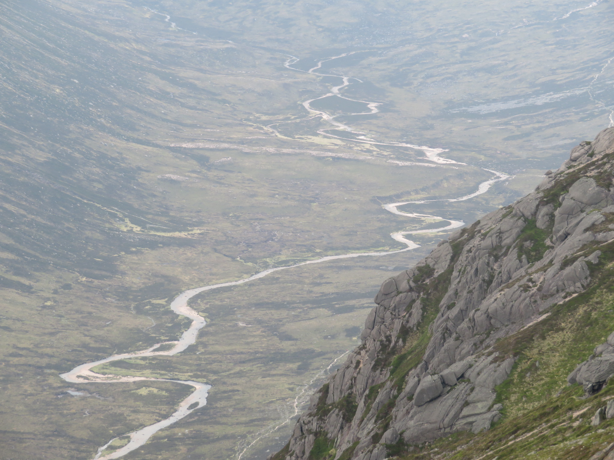 United Kingdom Scotland Cairngorms, Upper Dee Valley, Upper Dee from Carn A Mhaim, Walkopedia