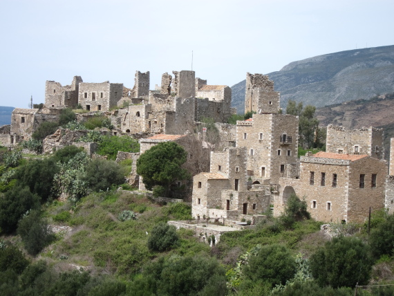 Greece Peloponnese: Taygetus range and the Mani, Taygetus and the Mani, Mani tower-village, Walkopedia