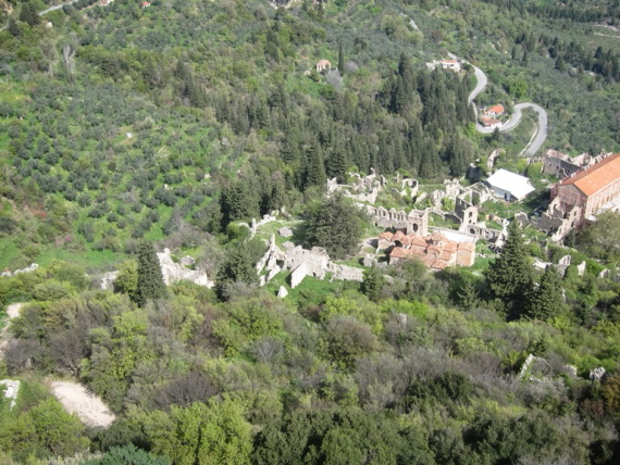 Greece Peloponnese: Taygetus range and the Mani, Taygetus and the Mani, Mystras, looking down on centre from the castle, Walkopedia