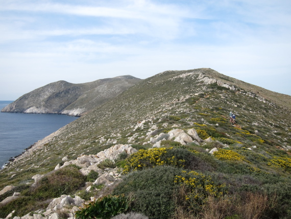 Greece Peloponnese: Taygetus range and the Mani, Taygetus and the Mani, Cape Tainaron, looking back north from just above the lighthouse 2, Walkopedia