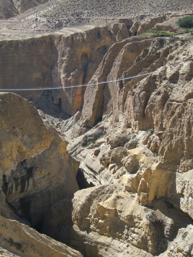Ghyakar gorge - © William Mackesy Mustang: Ghyakar gorge - © William Mackesy