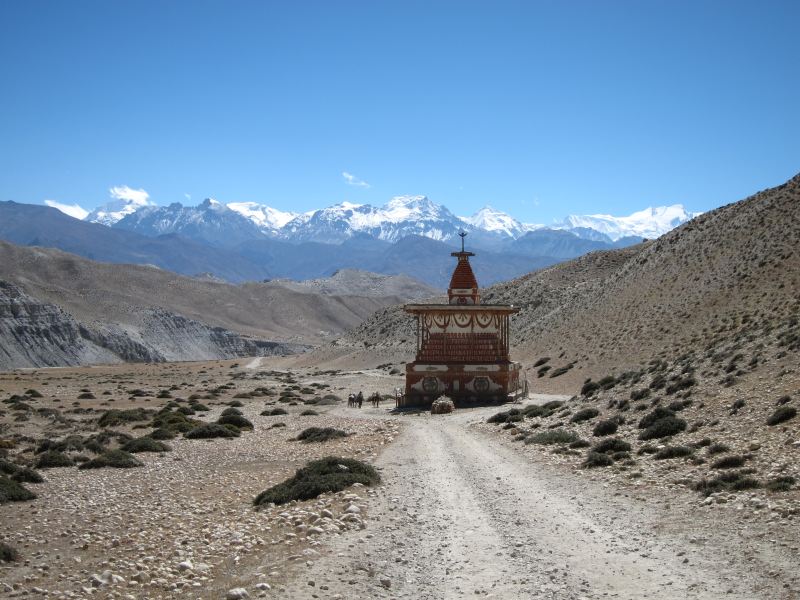 Nepal Annapurna & Mustang, Mustang, Lonely chorten, Walkopedia