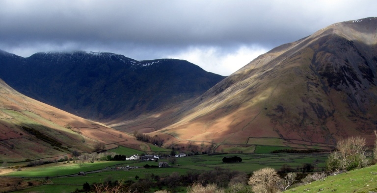 Wasdale Head, nestling in the fells - © Flickr user - FGMB Scafell Pike: Wasdale Head, nestling in the fells - © Flickr user - FGMB