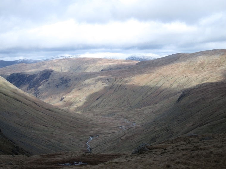 United Kingdom England Lake District, Scafell Pike, North from Angle Tarn, Walkopedia