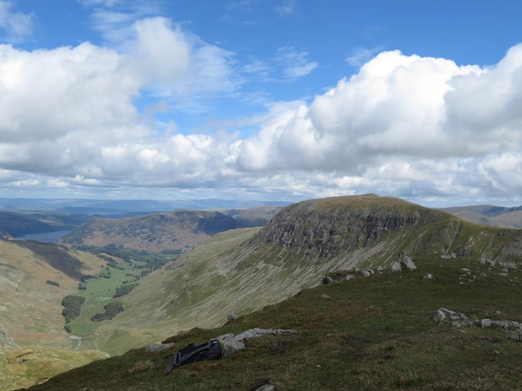 United Kingdom England Lake District, Coast to Coast, Lake District, St Sunday Crag and Patterdale from Dollywaggon Pike, Walkopedia