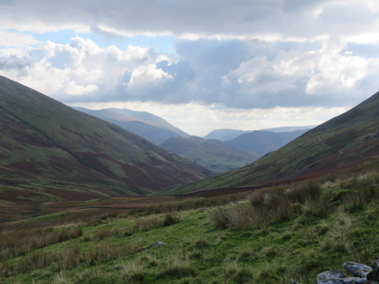 United Kingdom England Lake District, Skiddaw, Cumbria Way, south down Glenderterra valley, Walkopedia