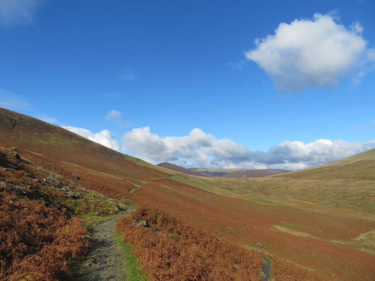 United Kingdom England Lake District, Skiddaw, Back up valley, Walkopedia