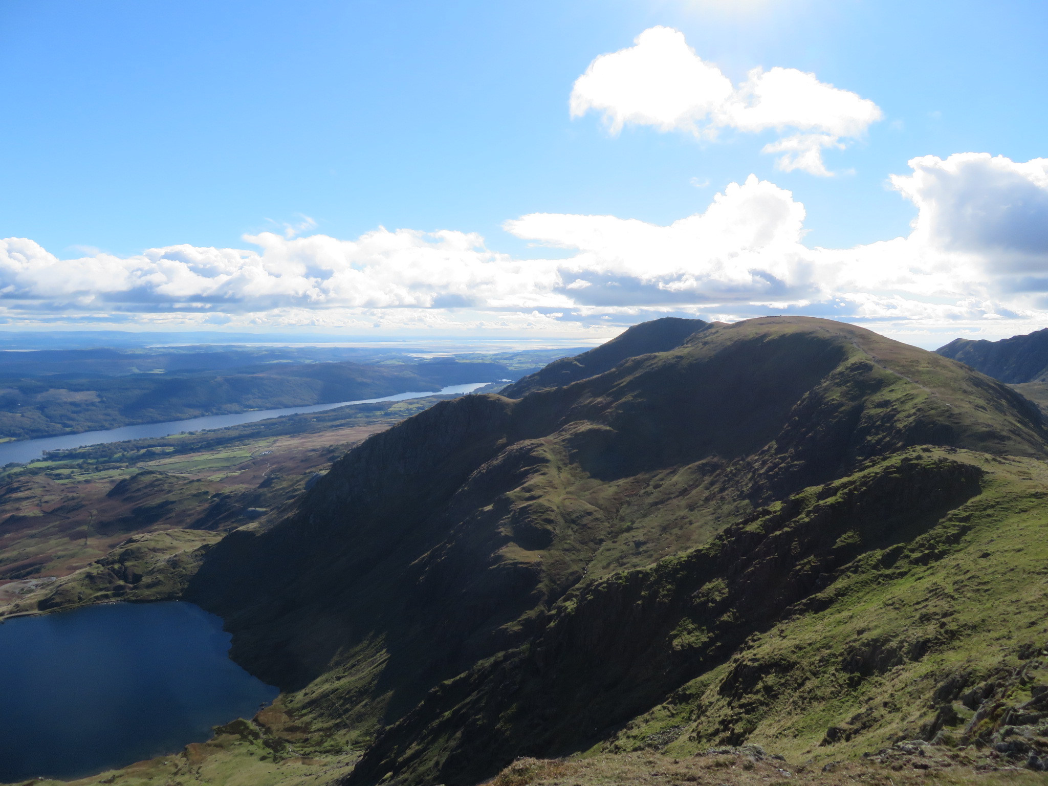 United Kingdom England Lake District, Swirl How and Great Carrs, Looking south from Great How alog ridge to Old Man, Walkopedia