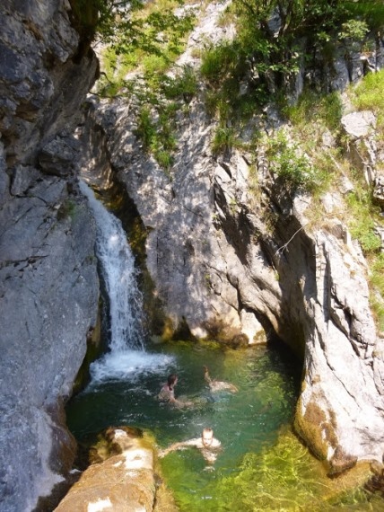 Albania, Around Curraj I Eperm, A waterfall near Vrane, Walkopedia