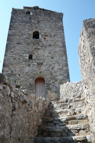 Greece Peloponnese: Taygetus range and the Mani, Sotrivanika to Kardamyli, Old Kardamlyi, Walkopedia