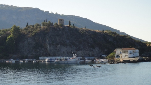 Greece Peloponnese: Taygetus range and the Mani, Sotrivanika to Kardamyli, Kardamyli, Walkopedia