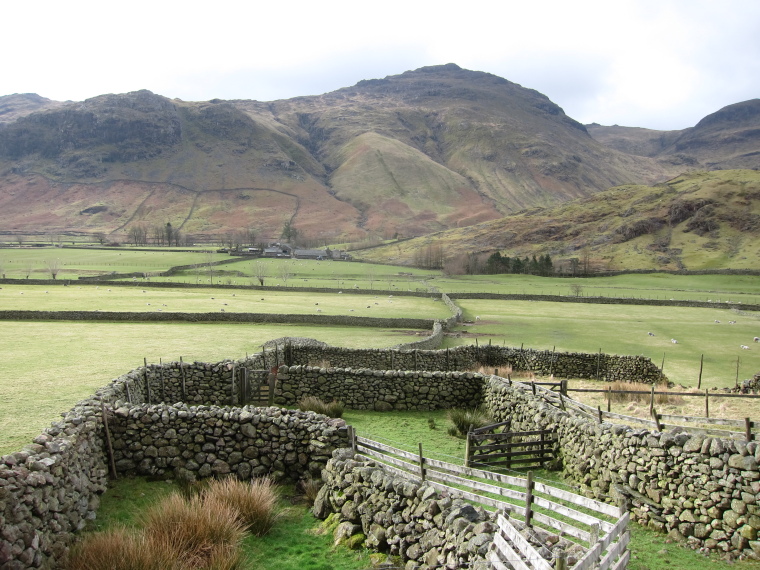 United Kingdom England Lake District, Cumbria Way and High Way, Across upper Great Langdale valley, March, Walkopedia