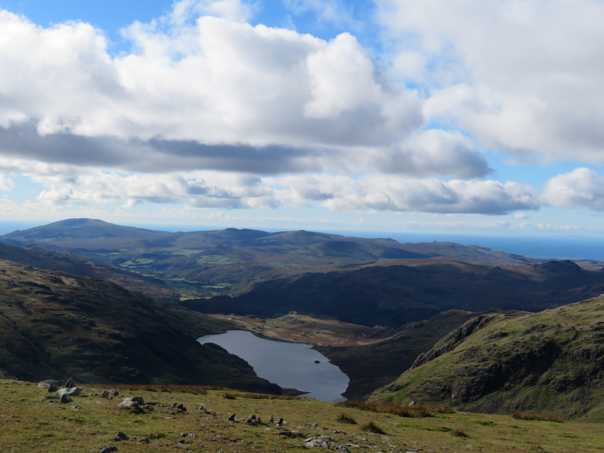 The Old Man of Coniston: Looking west - © William Mackesy