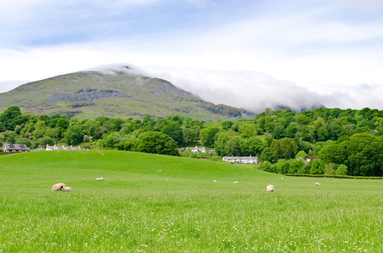 United Kingdom England Lake District, The Old Man of Coniston, The Old Man of Coniston with a topping of cloud, Walkopedia