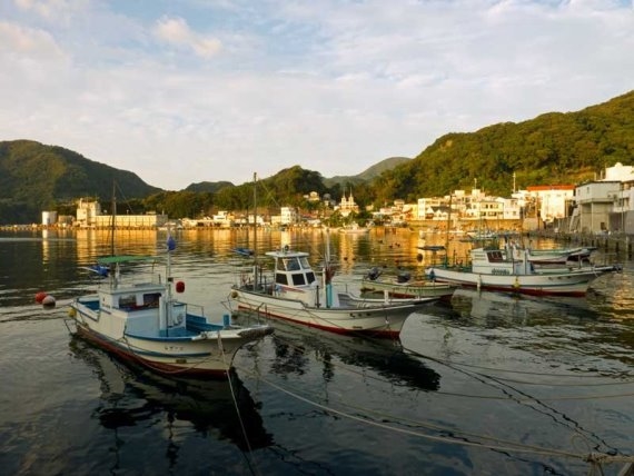 Japan Tokyo Region: Izu Peninsula, Izu Peninsula, Izu Fishing boats, Walkopedia