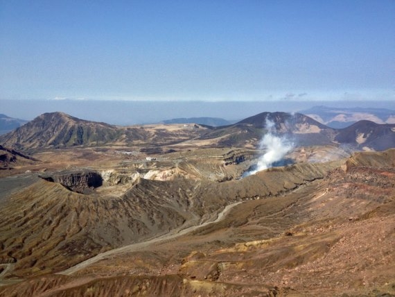 Kyushu asosan craters - © Walk Japan Mount Aso/ Taka-Dake: Kyushu asosan craters - © Walk Japan