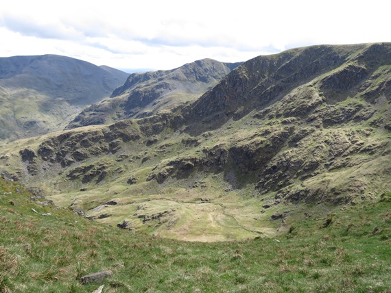 United Kingdom England Lake District, Helvellyn and Striding Edge, Helvellyn ridge from Striding Edge base, Walkopedia