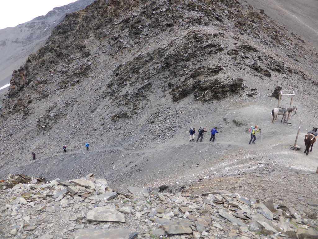 Georgia Gt Caucasus Tusheti and Khevsureti, Atsunta Pass (Tusheti to Khevsureti), Reaching the pass, Walkopedia