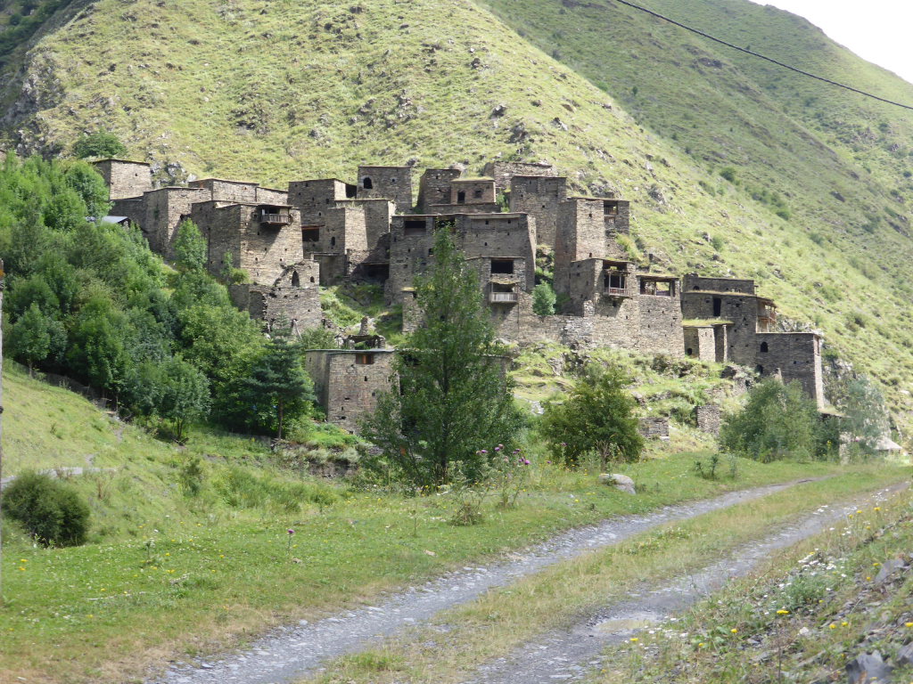 Georgia Gt Caucasus Tusheti and Khevsureti, Atsunta Pass (Tusheti to Khevsureti), Shatili, Walkopedia