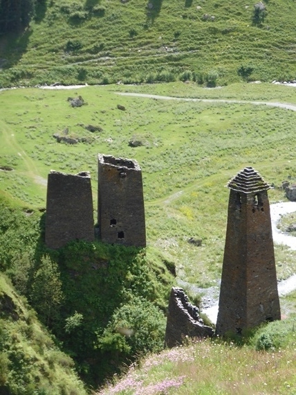 Georgia Gt Caucasus Mts, Greater Caucasus Mountains, Dartlo Towers, Walkopedia