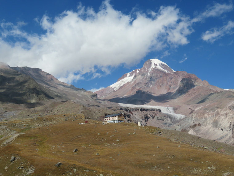 Georgia Gt Caucasus Mts, Greater Caucasus Mountains, Refuge, Gergeti glacier and Mt Kazbek, Walkopedia