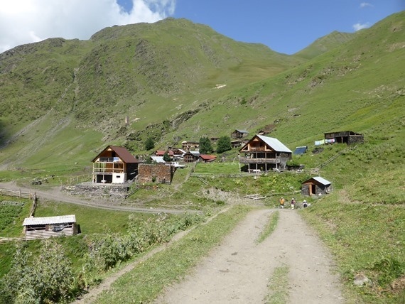 Georgia Gt Caucasus Mts, Greater Caucasus Mountains, Tchesho, Walkopedia