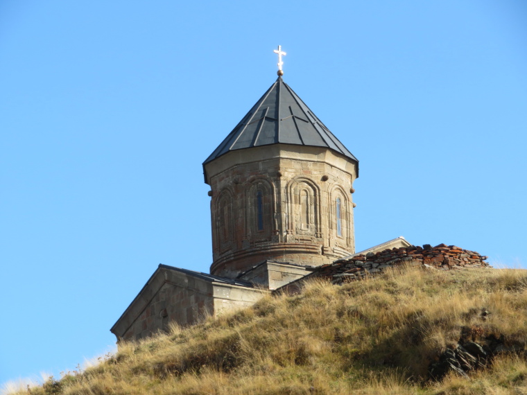 Georgia Gt Caucasus Mts, Greater Caucasus Mountains, Tsminda Sameba church, Walkopedia