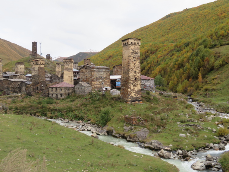 Georgia Gt Caucasus Mts, Greater Caucasus Mountains, Ushguli, middle hamlet, river junction, Walkopedia